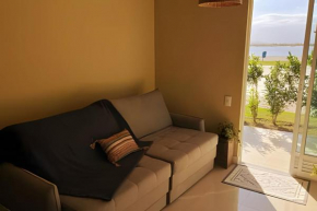 Conforto na beira da Lagoa, Golden Lake Apart